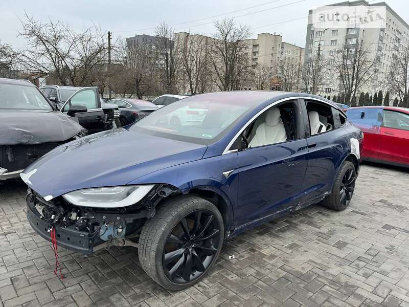Внедорожник / Кроссовер Tesla Model X 2017 в Луцке