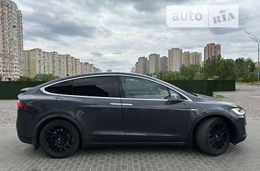 Позашляховик / Кросовер Tesla Model X 2016 в Києві