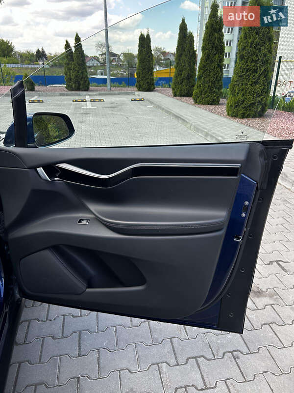 Внедорожник / Кроссовер Tesla Model X 2018 в Житомире