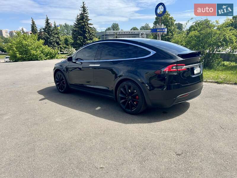 Внедорожник / Кроссовер Tesla Model X 2020 в Киеве