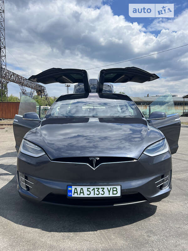 Внедорожник / Кроссовер Tesla Model X 2018 в Киеве