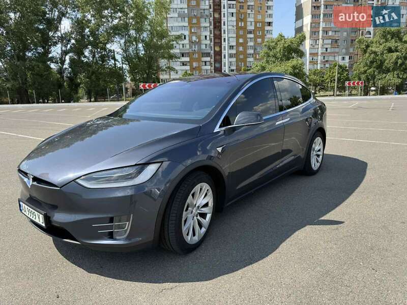 Позашляховик / Кросовер Tesla Model X 2017 в Києві