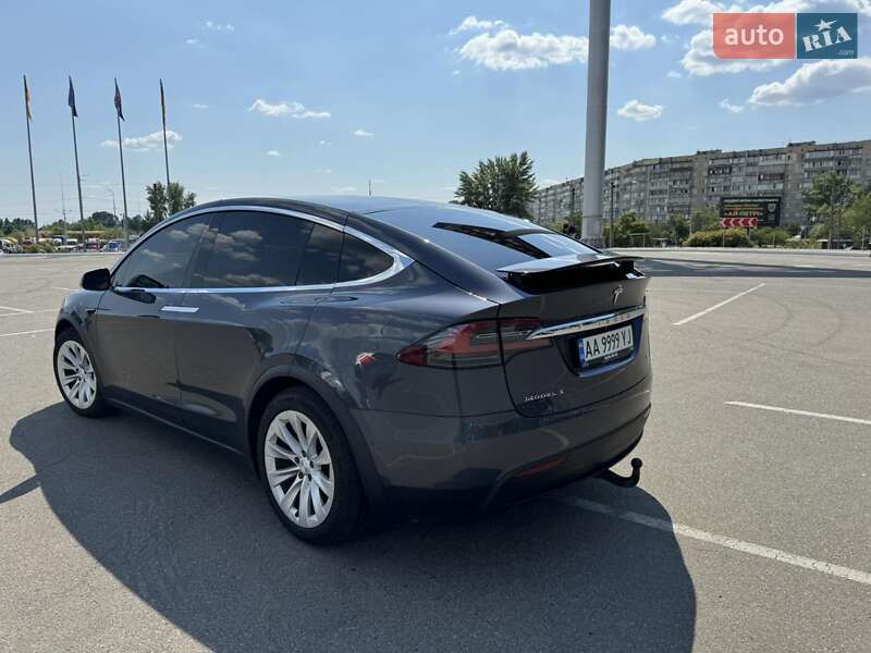 Позашляховик / Кросовер Tesla Model X 2017 в Києві