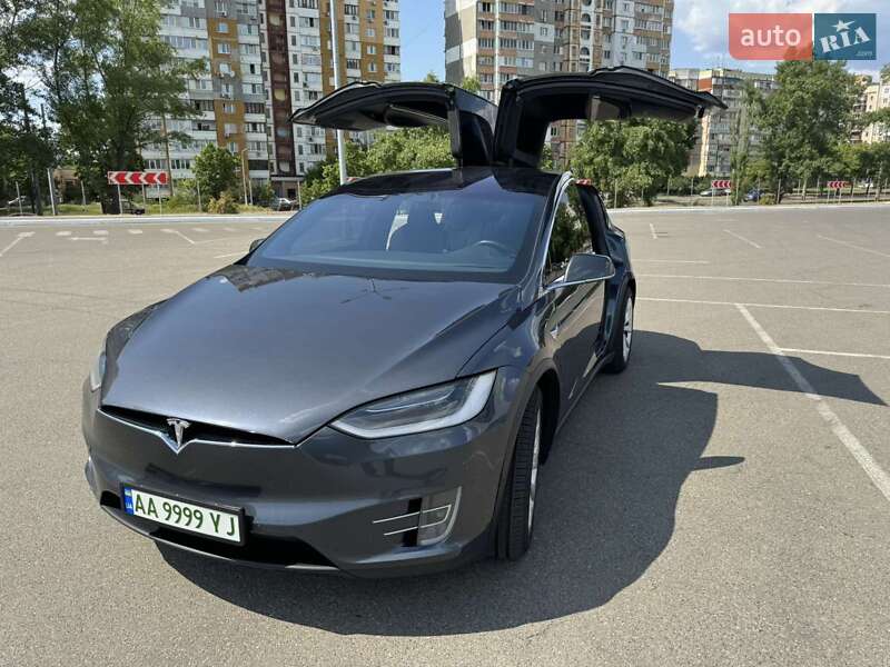 Позашляховик / Кросовер Tesla Model X 2017 в Києві
