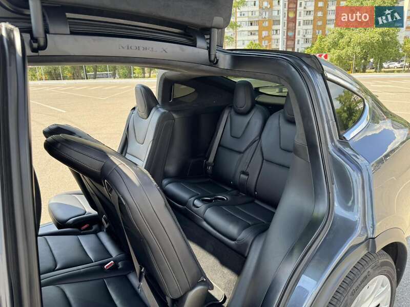 Позашляховик / Кросовер Tesla Model X 2017 в Києві