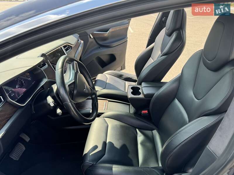 Позашляховик / Кросовер Tesla Model X 2017 в Києві
