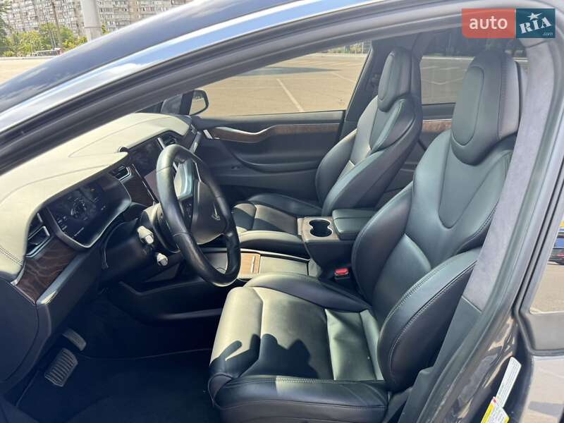 Позашляховик / Кросовер Tesla Model X 2017 в Києві