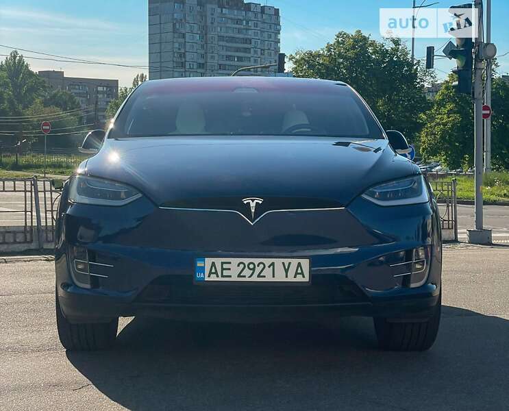 Внедорожник / Кроссовер Tesla Model X 2017 в Киеве