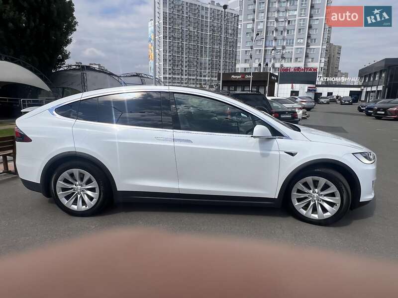 Позашляховик / Кросовер Tesla Model X 2019 в Києві фото 5 Позашляховик / Кросовер Tesla Model X 2019 в Києві