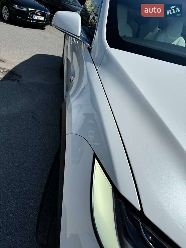 Позашляховик / Кросовер Tesla Model X 2018 в Львові