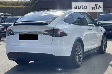 Внедорожник / Кроссовер Tesla Model X 2019 в Киеве