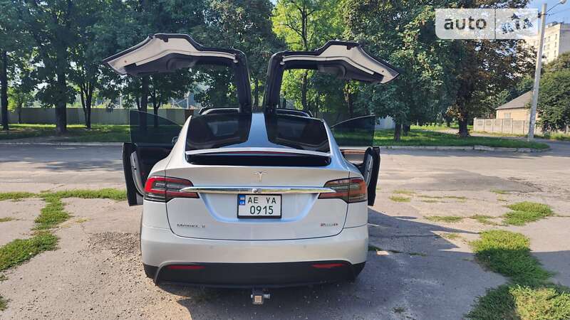 Позашляховик / Кросовер Tesla Model X 2018 в Кам'янському