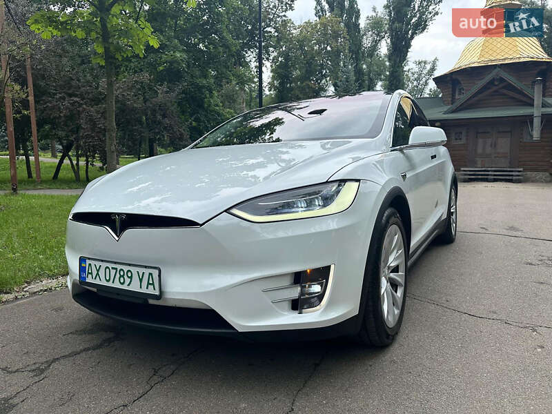 Внедорожник / Кроссовер Tesla Model X 2018 в Киеве