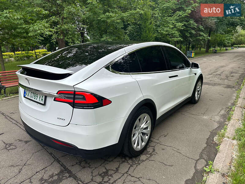 Внедорожник / Кроссовер Tesla Model X 2018 в Киеве