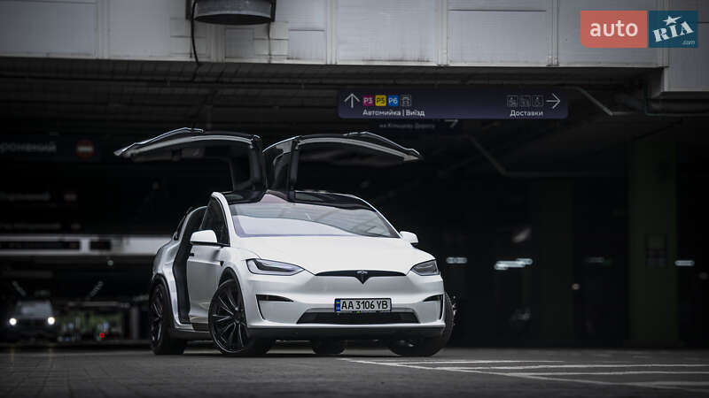 Внедорожник / Кроссовер Tesla Model X 2022 в Киеве