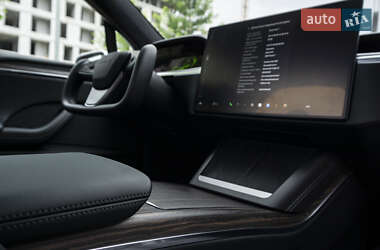 Позашляховик / Кросовер Tesla Model X 2022 в 