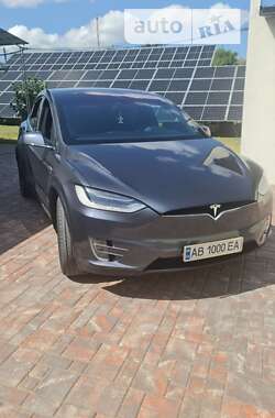 Внедорожник / Кроссовер Tesla Model X 2016 в Могилев-Подольске