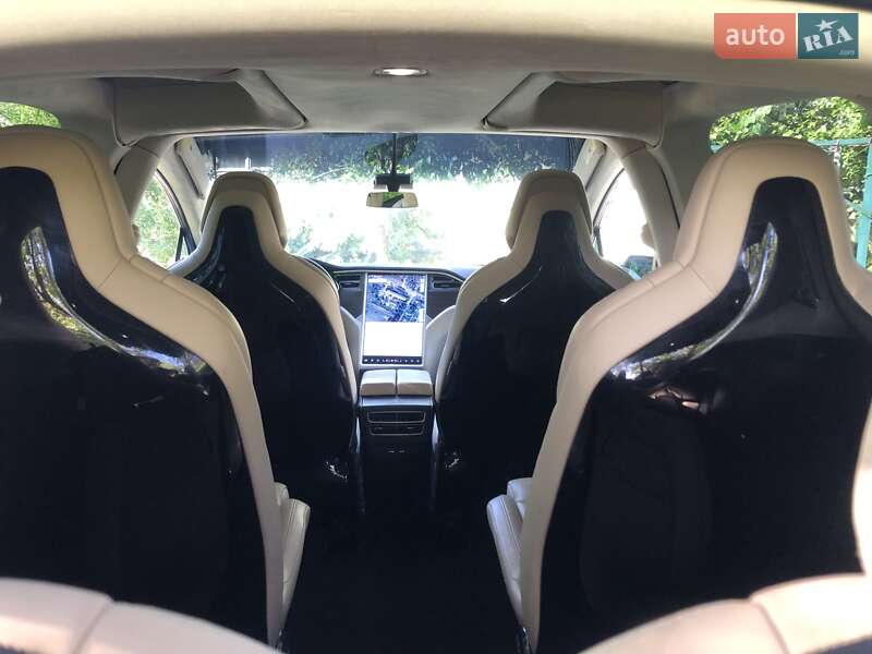 Позашляховик / Кросовер Tesla Model X 2016 в Саврані фото 4 Позашляховик / Кросовер Tesla Model X 2016 в Саврані