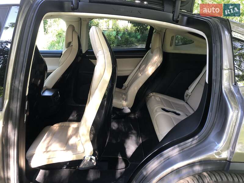 Позашляховик / Кросовер Tesla Model X 2016 в Саврані фото 21 Позашляховик / Кросовер Tesla Model X 2016 в Саврані