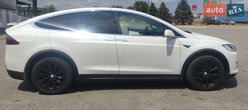 Позашляховик / Кросовер Tesla Model X 2018 в Запоріжжі