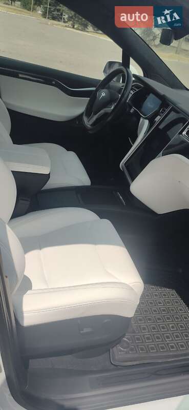 Позашляховик / Кросовер Tesla Model X 2018 в Запоріжжі