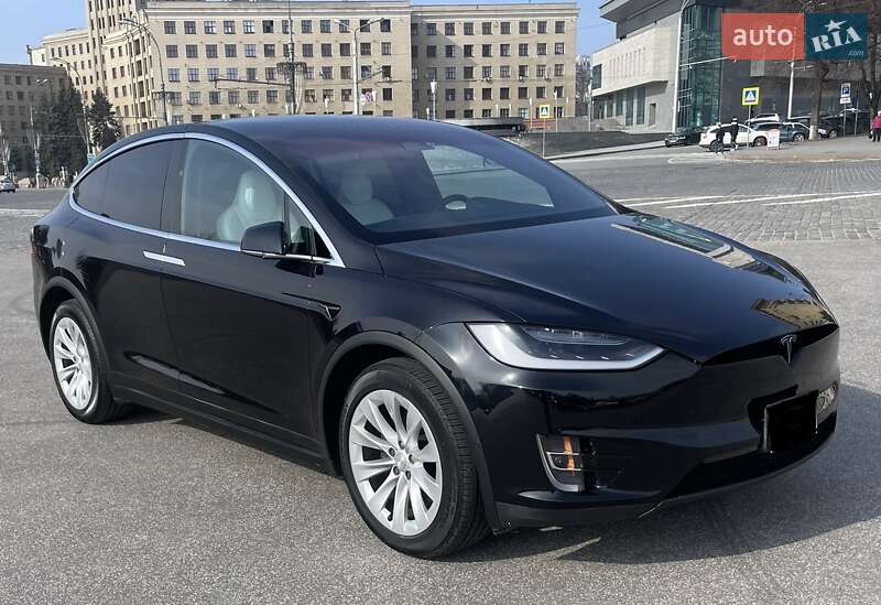 Внедорожник / Кроссовер Tesla Model X 2017 в Харькове