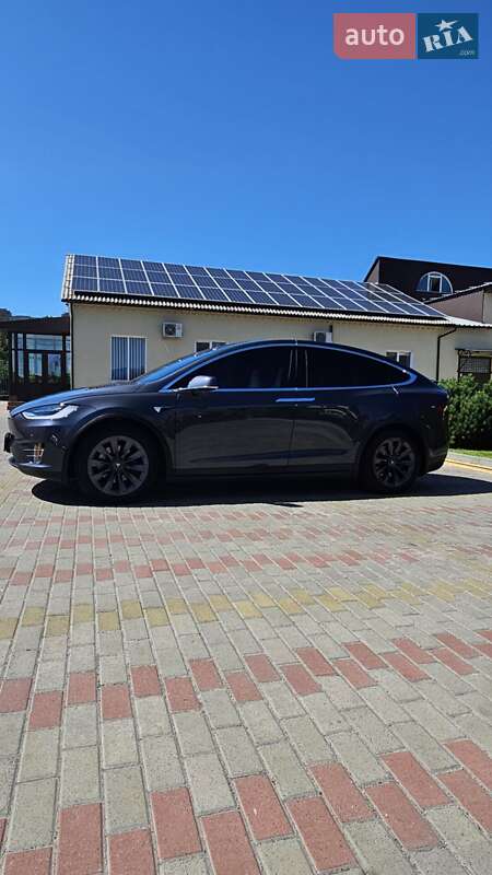 Внедорожник / Кроссовер Tesla Model X 2018 в Черкассах