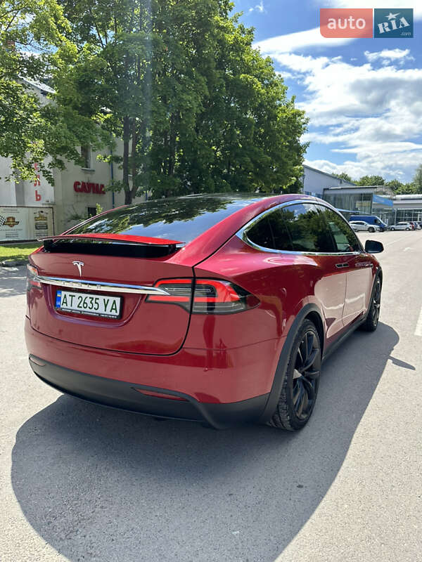 Позашляховик / Кросовер Tesla Model X 2019 в Івано-Франківську