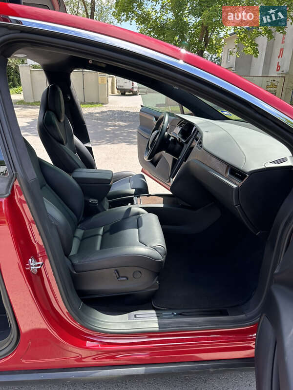Позашляховик / Кросовер Tesla Model X 2019 в Івано-Франківську