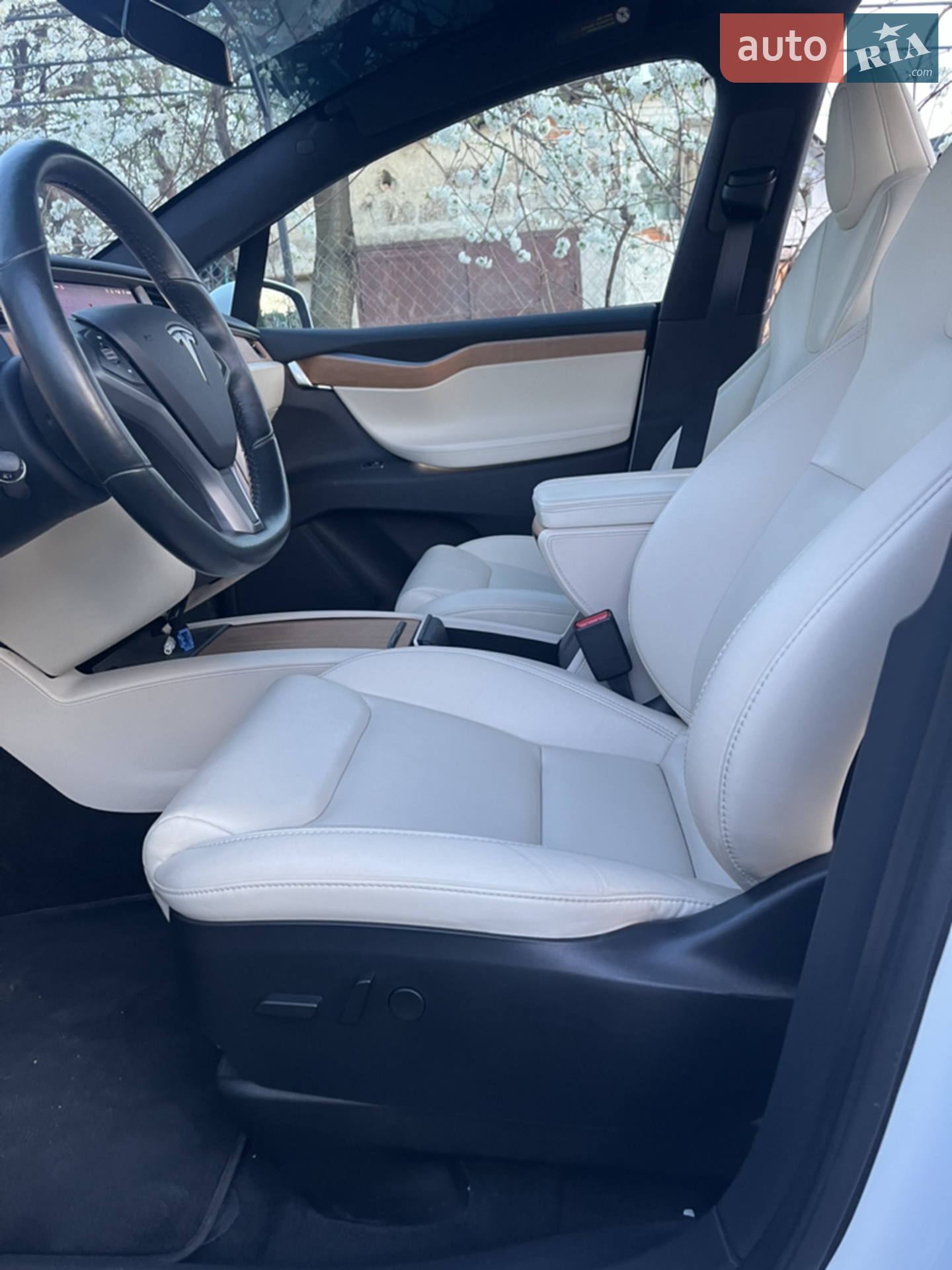 2020 Tesla Model X - мініатюра 9