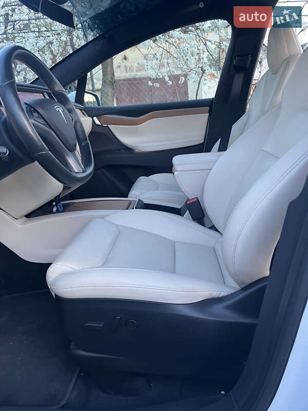 Внедорожник / Кроссовер Tesla Model X 2020 в Львове