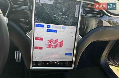 Позашляховик / Кросовер Tesla Model X 2016 в 