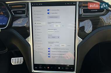 Позашляховик / Кросовер Tesla Model X 2016 в 