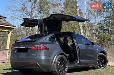 Позашляховик / Кросовер Tesla Model X 2016 в 