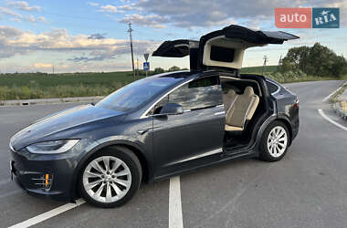 Позашляховик / Кросовер Tesla Model X 2016 в Львові