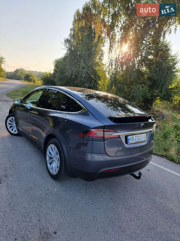 Позашляховик / Кросовер Tesla Model X 2018 в Вінниці