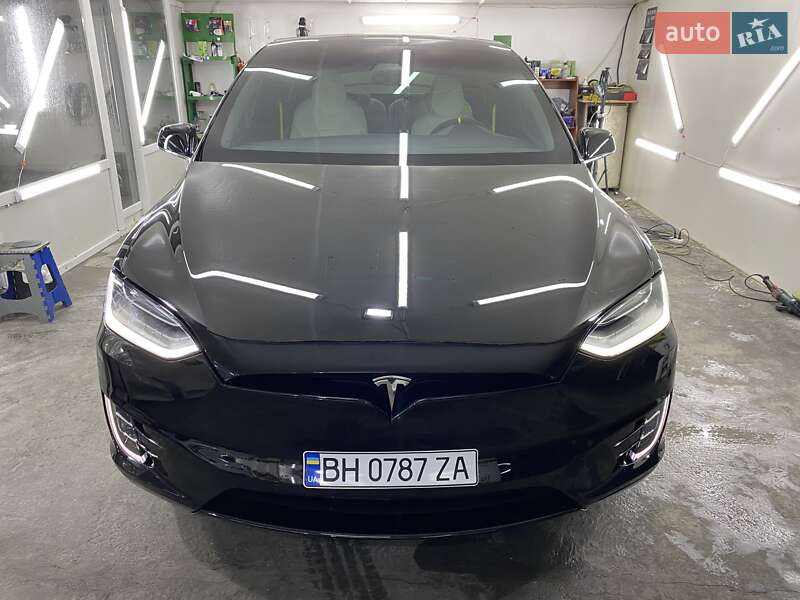Позашляховик / Кросовер Tesla Model X 2017 в Одесі