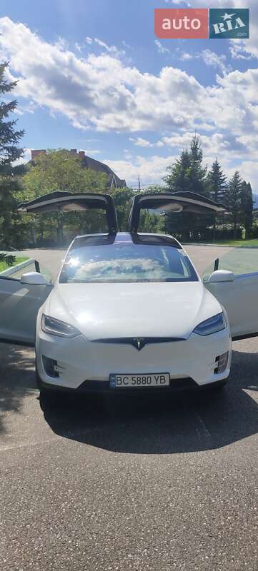 Позашляховик / Кросовер Tesla Model X 2020 в Стрию