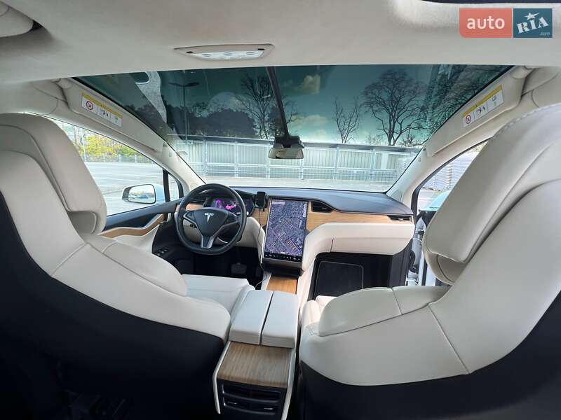 Внедорожник / Кроссовер Tesla Model X 2018 в Киеве