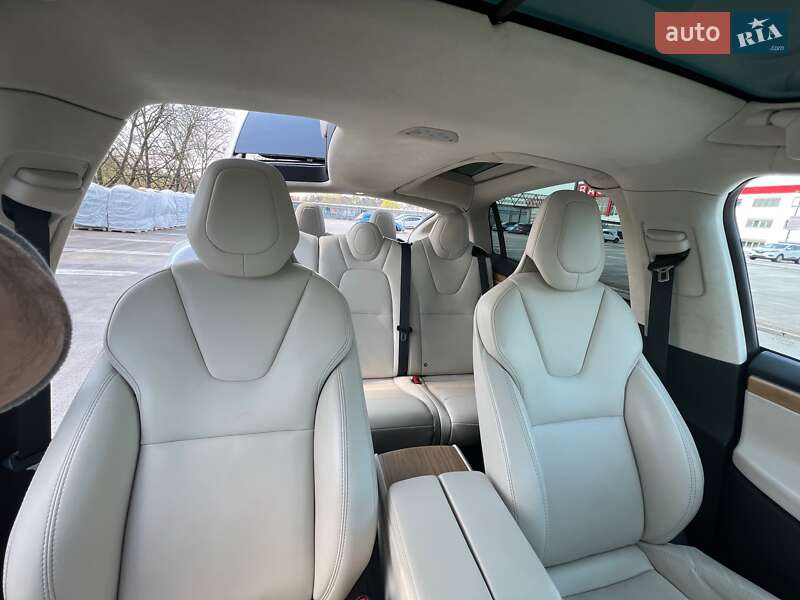 Внедорожник / Кроссовер Tesla Model X 2018 в Киеве
