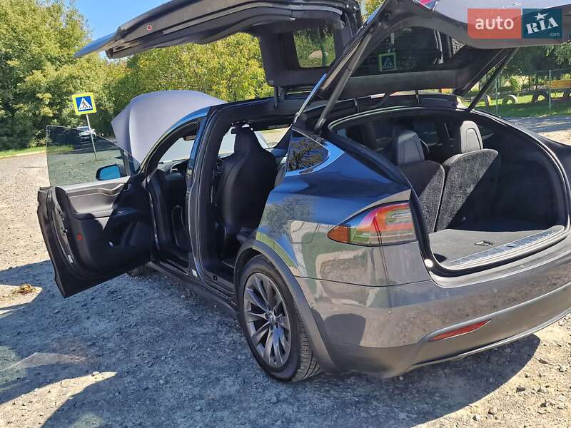 Позашляховик / Кросовер Tesla Model X 2018 в Хмельницькому