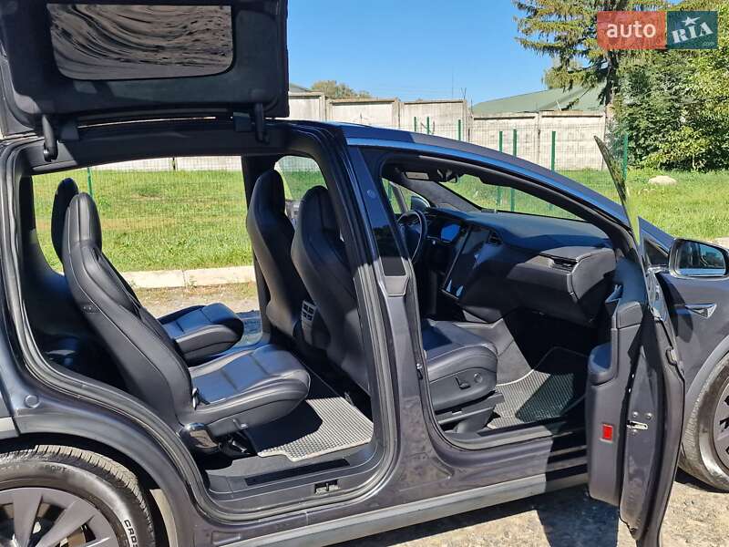 Позашляховик / Кросовер Tesla Model X 2018 в Хмельницькому
