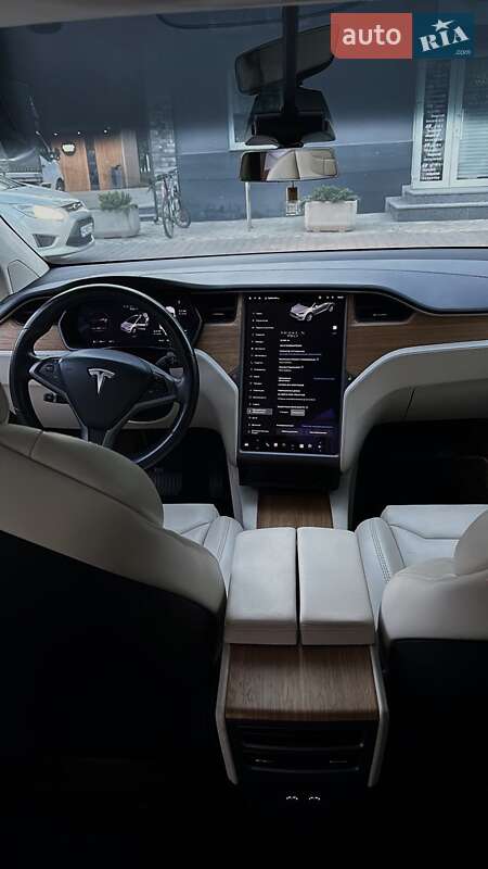 Позашляховик / Кросовер Tesla Model X 2018 в Ковелі