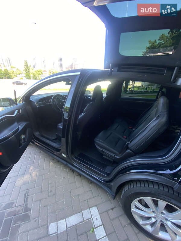 Позашляховик / Кросовер Tesla Model X 2017 в Києві