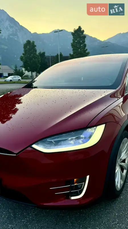 Tesla Model X