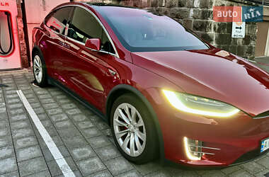 Внедорожник / Кроссовер Tesla Model X 2016 в 