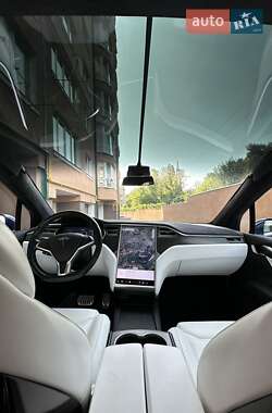 Позашляховик / Кросовер Tesla Model X 2016 в 