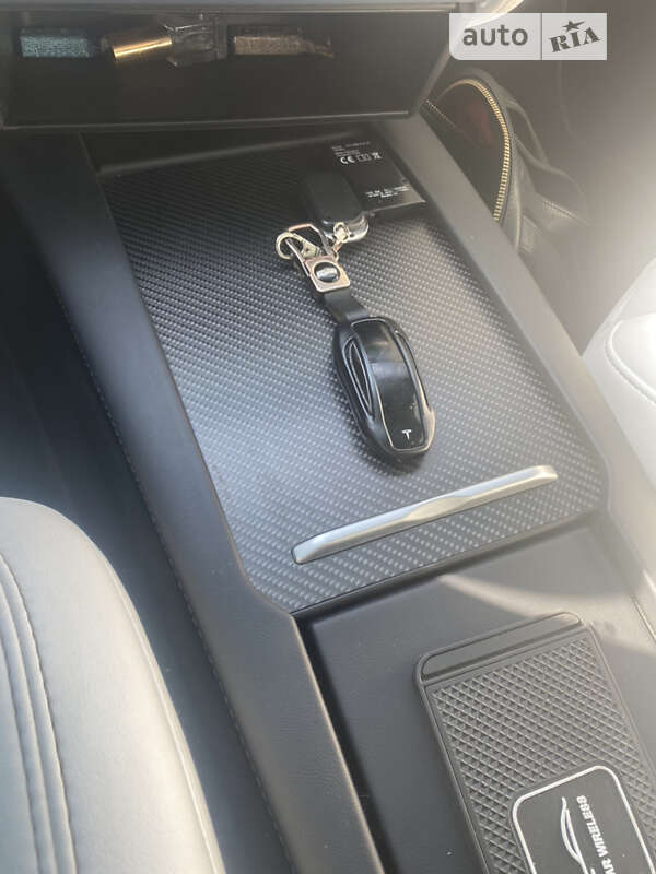 Внедорожник / Кроссовер Tesla Model X 2017 в Харькове