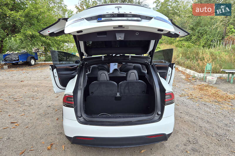Позашляховик / Кросовер Tesla Model X 2020 в Києві