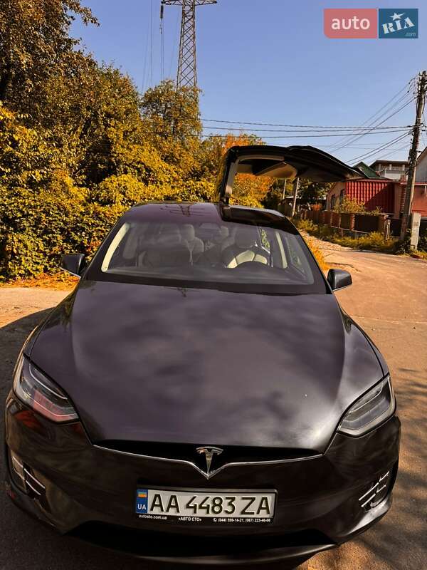 Позашляховик / Кросовер Tesla Model X 2018 в Києві фото 4 Позашляховик / Кросовер Tesla Model X 2018 в Києві